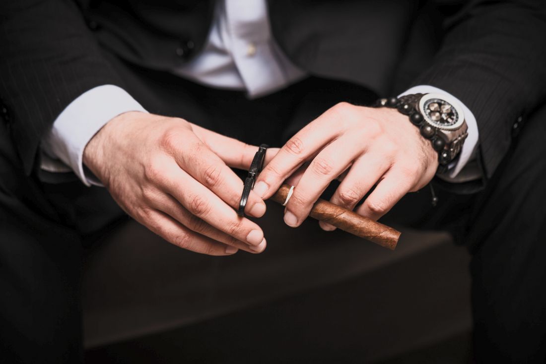 Cutting Through the Choices: A Comprehensive Guide to Different Cigar Cuts